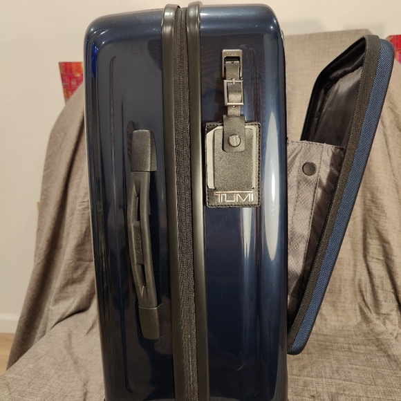 NWT Tumi V4 Continental 4 Wheeled Carry-On Front Pocket - Picture 11 of 13